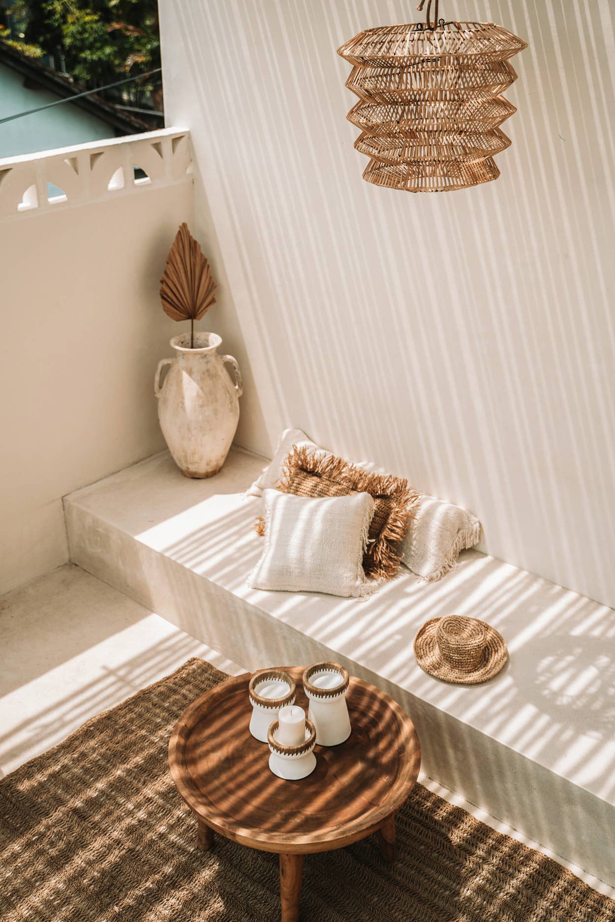 The Pretty Candle Holder - White Natural - S