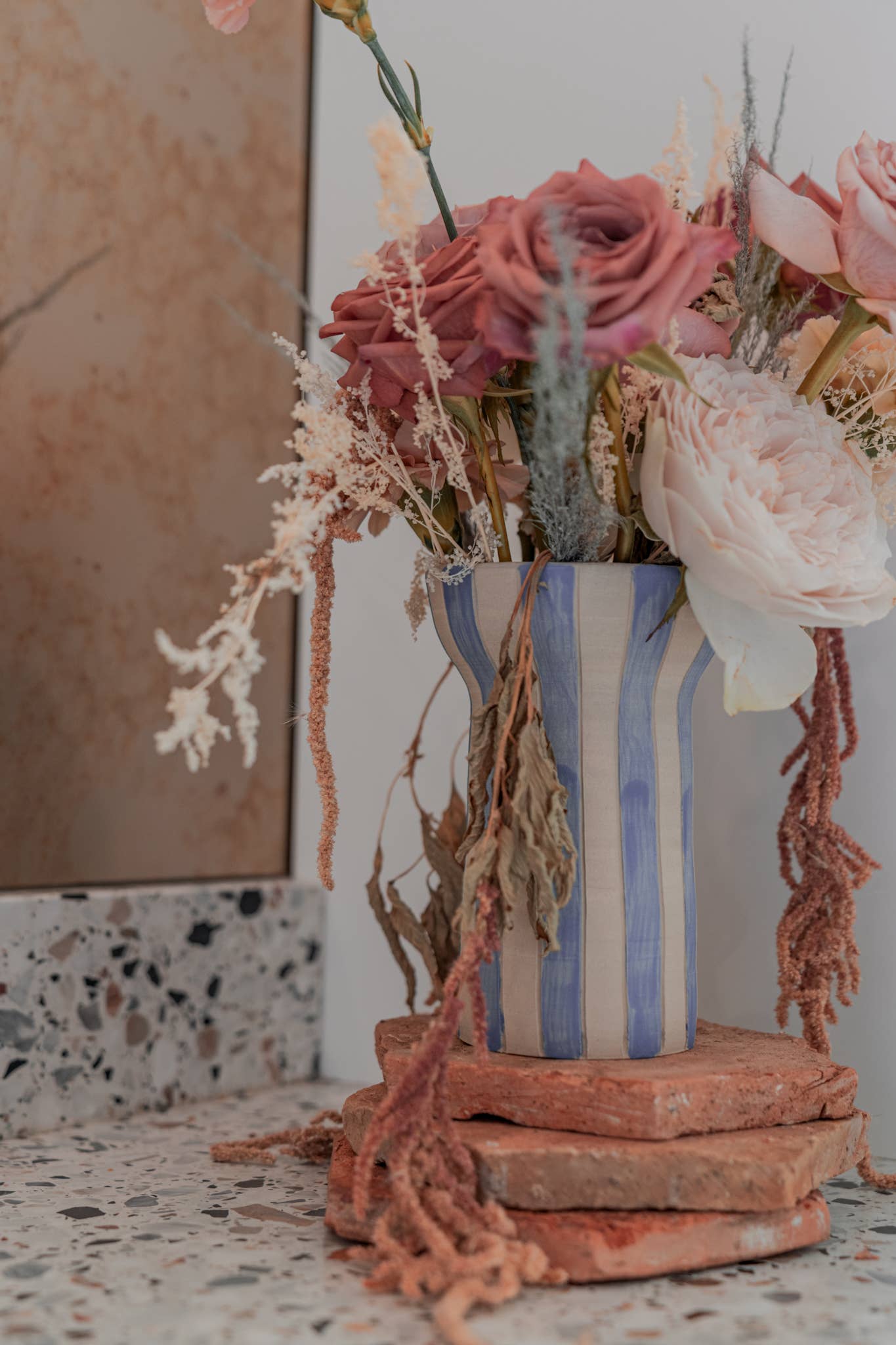 GIGI BLUE vase
