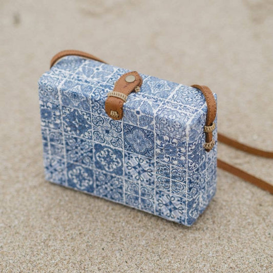 DUA Rattan and White Synthetic Crossbody Bag Tiles
